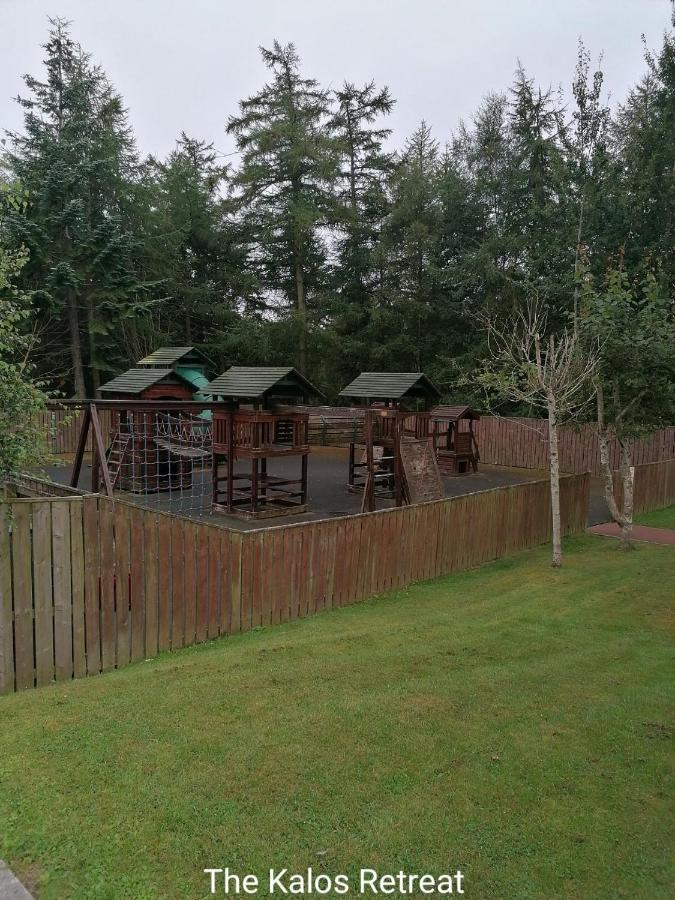 The Kalos Retreat - Hot Tub Lodge With Free 18 Hole Golf Course Swarland 외부 사진